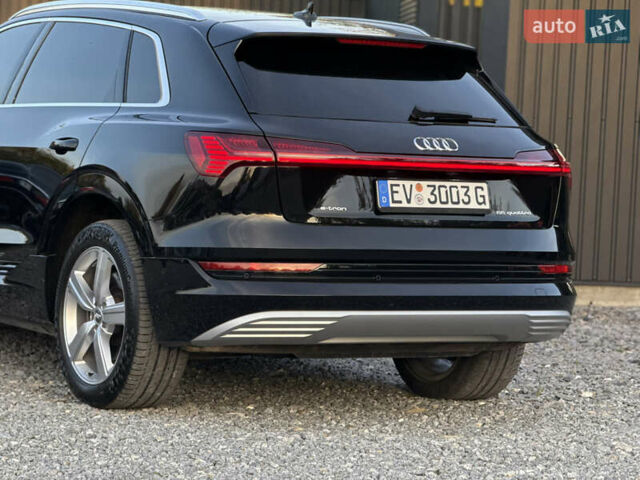 Черный Ауди E-Tron, объемом двигателя 0 л и пробегом 76 тыс. км за 30450 $, фото 22 на Automoto.ua