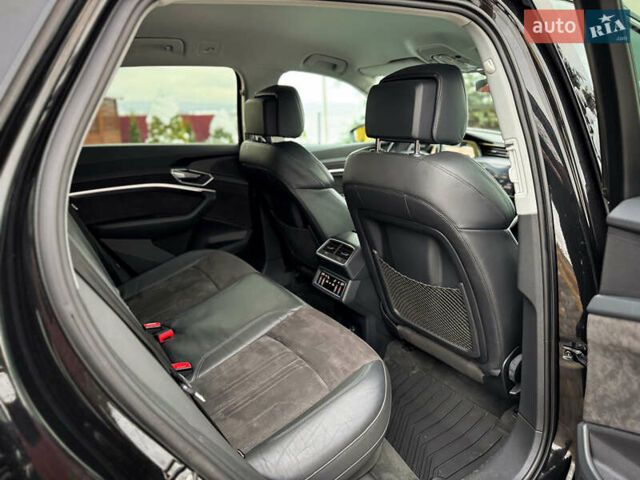 Чорний Ауді E-Tron, об'ємом двигуна 0 л та пробігом 140 тис. км за 26000 $, фото 69 на Automoto.ua