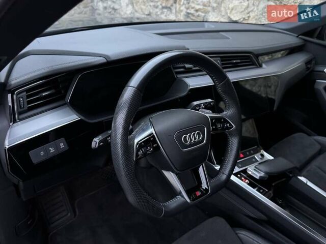 Черный Ауди E-Tron, объемом двигателя 0 л и пробегом 109 тыс. км за 28700 $, фото 27 на Automoto.ua