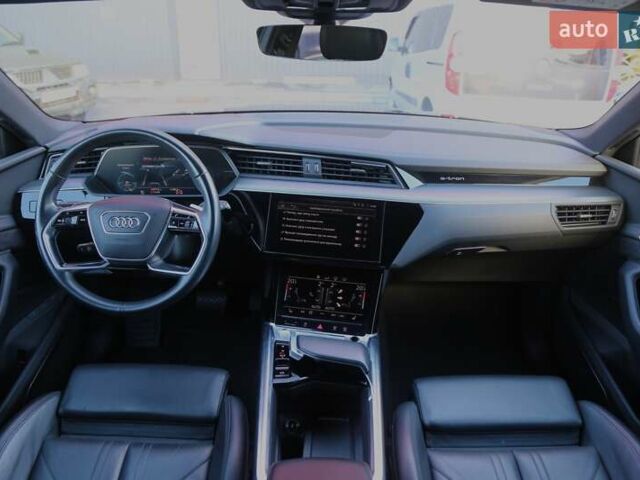 Черный Ауди E-Tron, объемом двигателя 0 л и пробегом 140 тыс. км за 31900 $, фото 13 на Automoto.ua
