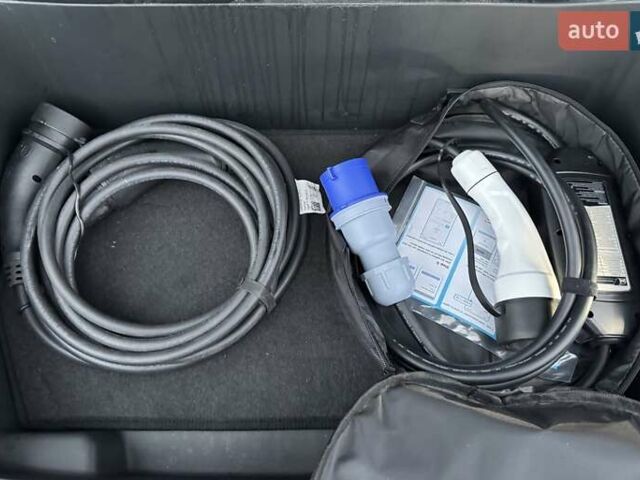 Черный Ауди E-Tron, объемом двигателя 0 л и пробегом 109 тыс. км за 28700 $, фото 60 на Automoto.ua