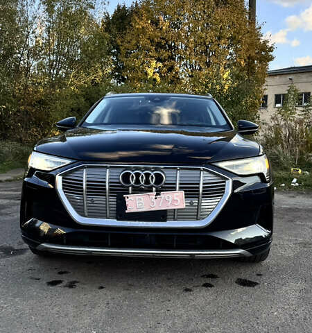 Черный Ауди E-Tron, объемом двигателя 0 л и пробегом 80 тыс. км за 31000 $, фото 2 на Automoto.ua