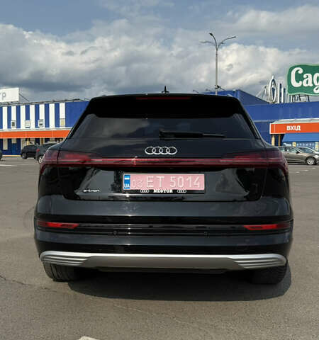 Черный Ауди E-Tron, объемом двигателя 0 л и пробегом 72 тыс. км за 33000 $, фото 13 на Automoto.ua