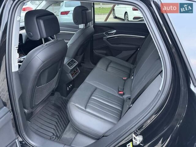 Черный Ауди E-Tron, объемом двигателя 0 л и пробегом 65 тыс. км за 29700 $, фото 27 на Automoto.ua