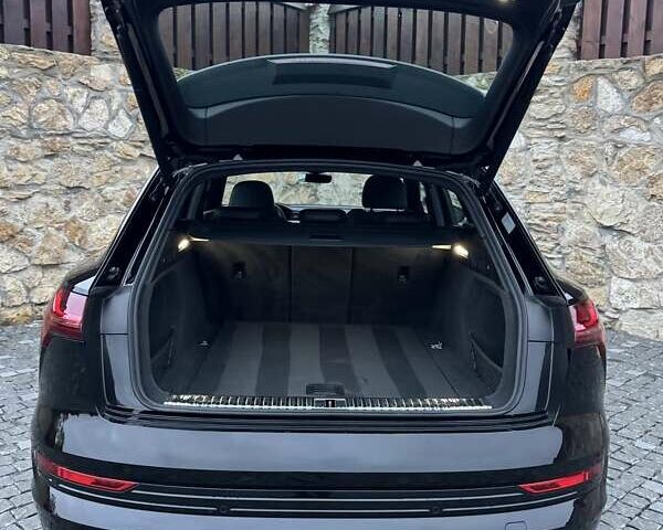 Черный Ауди E-Tron, объемом двигателя 0 л и пробегом 109 тыс. км за 28700 $, фото 55 на Automoto.ua