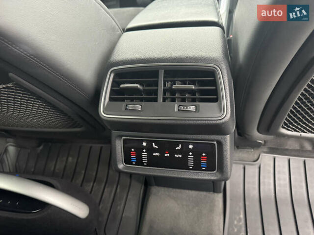 Чорний Ауді E-Tron, об'ємом двигуна 0 л та пробігом 151 тис. км за 27500 $, фото 14 на Automoto.ua