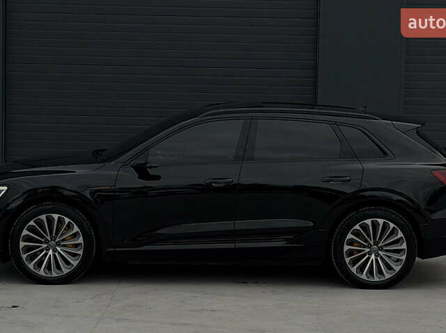 Чорний Ауді E-Tron, об'ємом двигуна 0 л та пробігом 162 тис. км за 28500 $, фото 30 на Automoto.ua