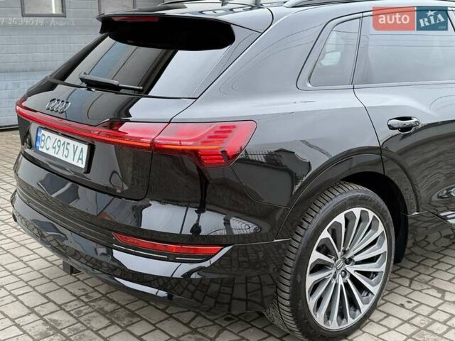 Чорний Ауді E-Tron, об'ємом двигуна 0 л та пробігом 76 тис. км за 31000 $, фото 19 на Automoto.ua