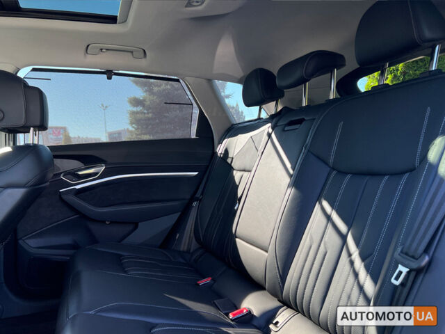 Черный Ауди E-Tron, объемом двигателя 95 л и пробегом 59 тыс. км за 36300 $, фото 10 на Automoto.ua