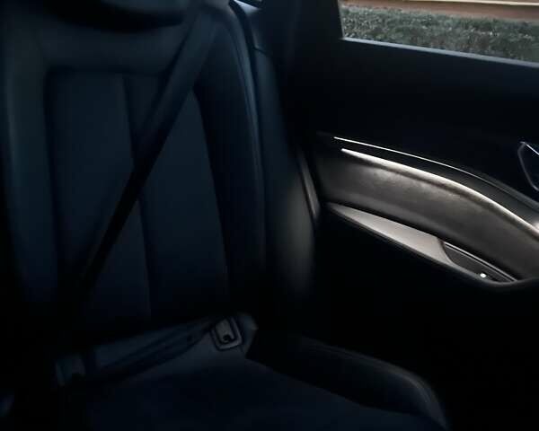 Черный Ауди E-Tron, объемом двигателя 0 л и пробегом 184 тыс. км за 30000 $, фото 24 на Automoto.ua