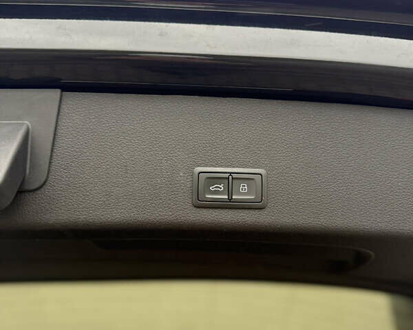 Чорний Ауді E-Tron, об'ємом двигуна 0 л та пробігом 142 тис. км за 23500 $, фото 15 на Automoto.ua