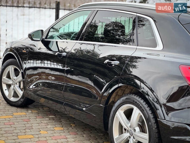 Чорний Ауді E-Tron, об'ємом двигуна 0 л та пробігом 140 тис. км за 26000 $, фото 31 на Automoto.ua