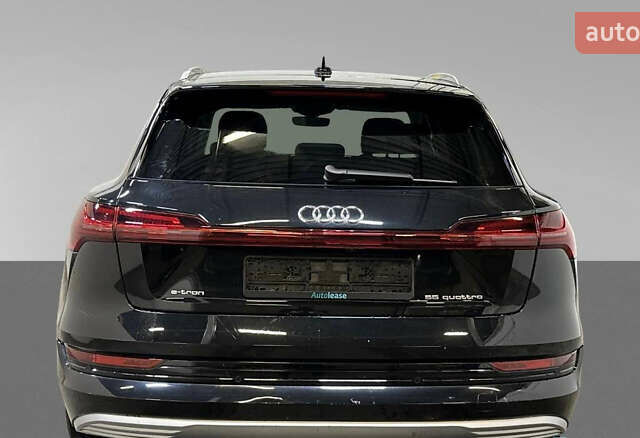 Черный Ауди E-Tron, объемом двигателя 0 л и пробегом 150 тыс. км за 27500 $, фото 5 на Automoto.ua