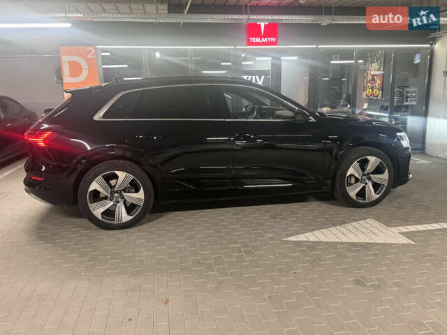 Черный Ауди E-Tron, объемом двигателя 0 л и пробегом 140 тыс. км за 31900 $, фото 12 на Automoto.ua