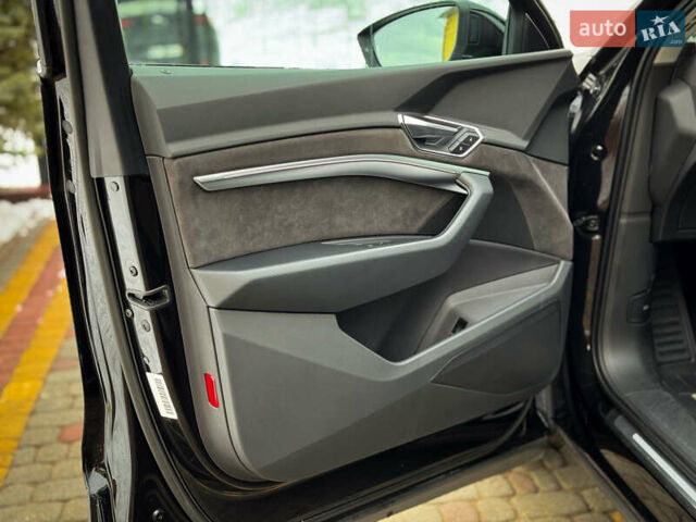 Чорний Ауді E-Tron, об'ємом двигуна 0 л та пробігом 140 тис. км за 26000 $, фото 53 на Automoto.ua