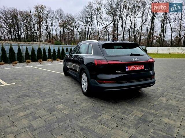 Чорний Ауді E-Tron, об'ємом двигуна 0 л та пробігом 135 тис. км за 22900 $, фото 2 на Automoto.ua