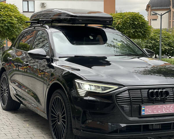 Черный Ауди E-Tron, объемом двигателя 0 л и пробегом 114 тыс. км за 29600 $, фото 3 на Automoto.ua