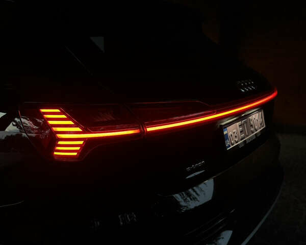 Черный Ауди E-Tron, объемом двигателя 0 л и пробегом 72 тыс. км за 33000 $, фото 21 на Automoto.ua