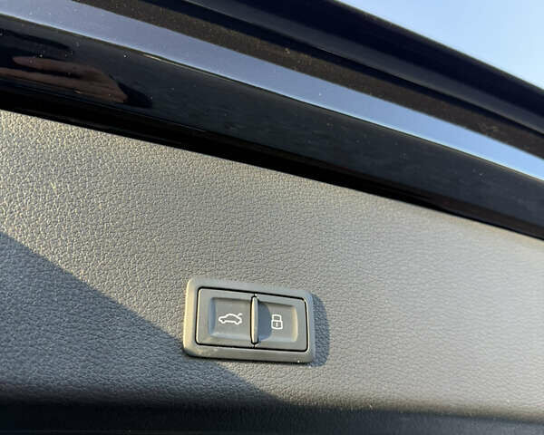 Черный Ауди E-Tron, объемом двигателя 0 л и пробегом 77 тыс. км за 30900 $, фото 54 на Automoto.ua