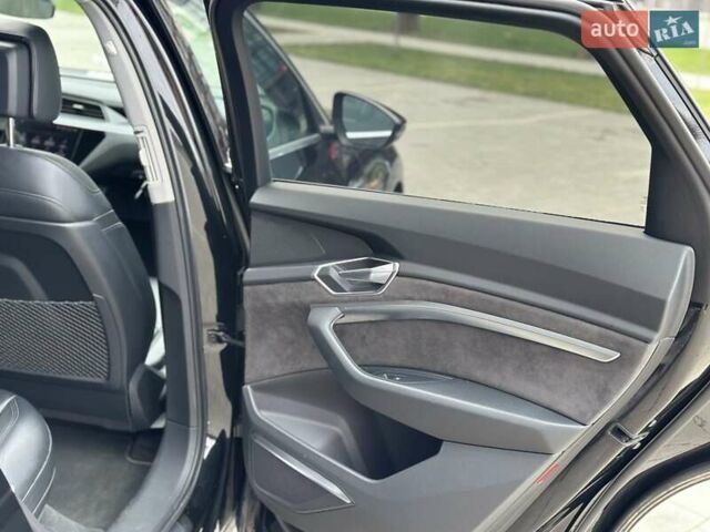 Черный Ауди E-Tron, объемом двигателя 0 л и пробегом 85 тыс. км за 31500 $, фото 20 на Automoto.ua