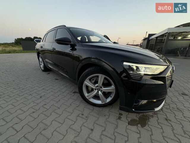 Черный Ауди E-Tron, объемом двигателя 0 л и пробегом 145 тыс. км за 26200 $, фото 2 на Automoto.ua