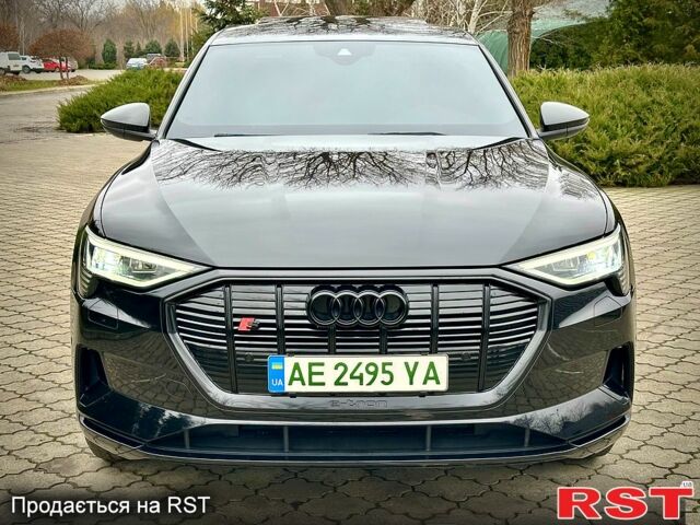 Черный Ауди E-Tron, объемом двигателя 0 л и пробегом 180 тыс. км за 25000 $, фото 4 на Automoto.ua