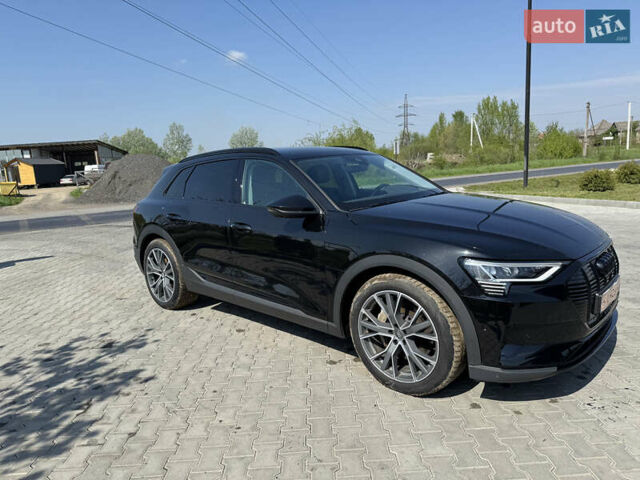 Чорний Ауді E-Tron, об'ємом двигуна 0 л та пробігом 95 тис. км за 32500 $, фото 4 на Automoto.ua