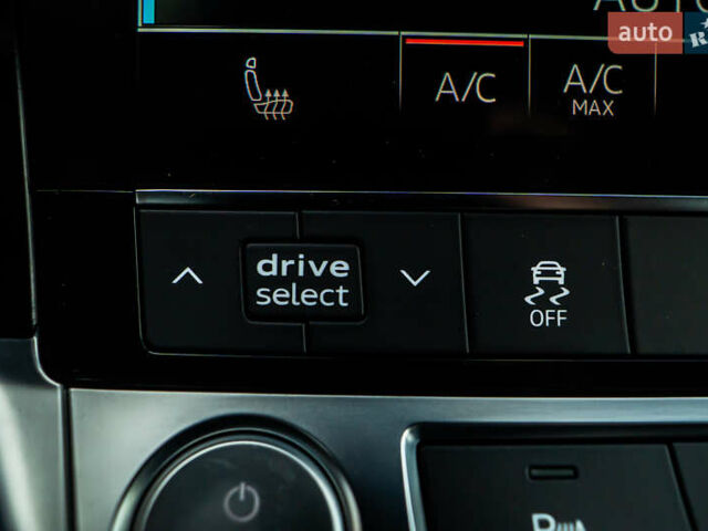 Чорний Ауді E-Tron, об'ємом двигуна 0 л та пробігом 100 тис. км за 31400 $, фото 86 на Automoto.ua