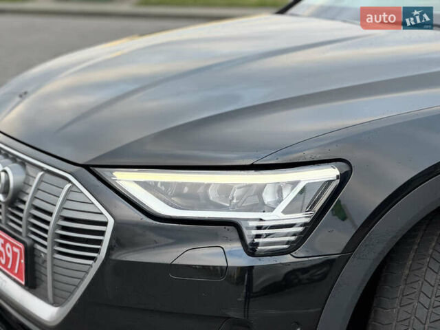 Ауді E-Tron 2019 у Рівному на Automoto.ua Чорний Ауді E-Tron, об'ємом двигуна 0 л та пробігом 220 тис. км за 23500 $, фото 10 на Automoto.ua
