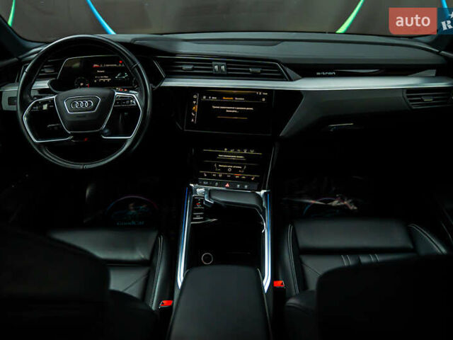 Чорний Ауді E-Tron, об'ємом двигуна 0 л та пробігом 100 тис. км за 31400 $, фото 72 на Automoto.ua