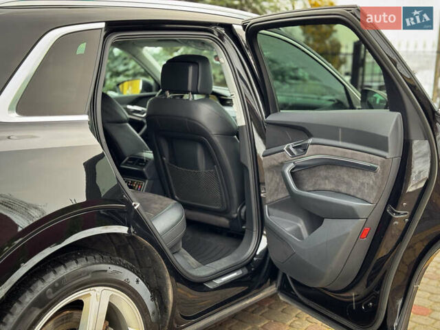 Чорний Ауді E-Tron, об'ємом двигуна 0 л та пробігом 140 тис. км за 26000 $, фото 67 на Automoto.ua