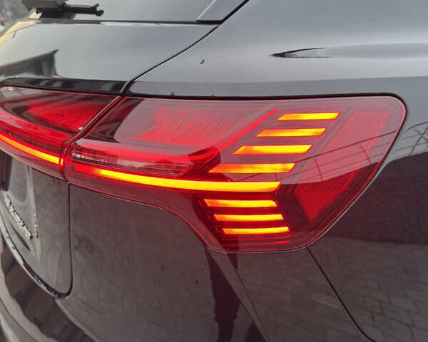 Черный Ауди E-Tron, объемом двигателя 0 л и пробегом 134 тыс. км за 27800 $, фото 11 на Automoto.ua