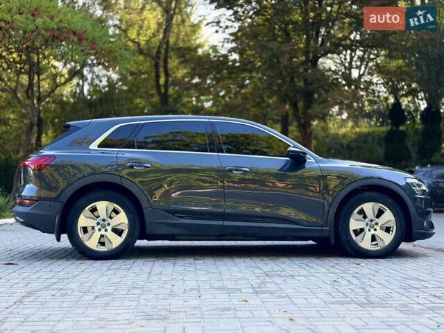 Черный Ауди E-Tron, объемом двигателя 0 л и пробегом 128 тыс. км за 28200 $, фото 34 на Automoto.ua