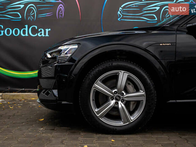 Чорний Ауді E-Tron, об'ємом двигуна 0 л та пробігом 100 тис. км за 31400 $, фото 12 на Automoto.ua