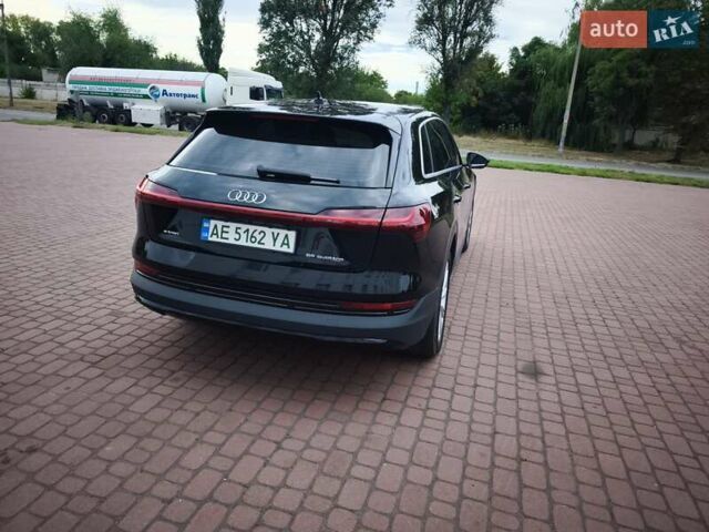 Черный Ауди E-Tron, объемом двигателя 0 л и пробегом 122 тыс. км за 29000 $, фото 8 на Automoto.ua