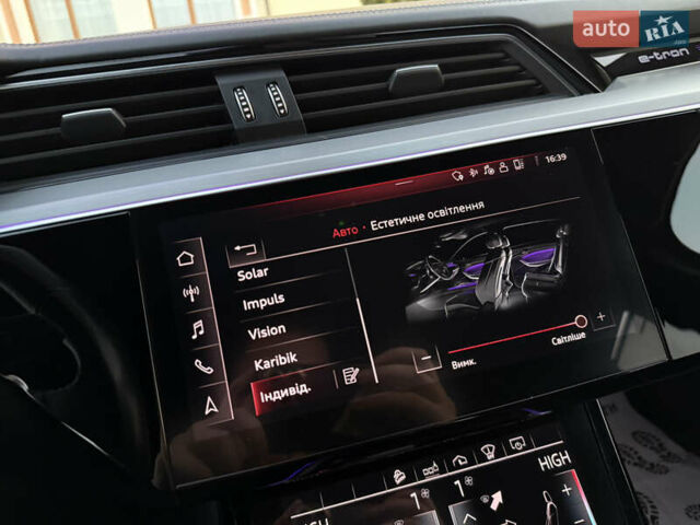 Черный Ауди E-Tron, объемом двигателя 0 л и пробегом 88 тыс. км за 31999 $, фото 90 на Automoto.ua