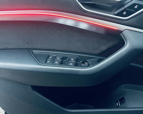 Черный Ауди E-Tron, объемом двигателя 0 л и пробегом 171 тыс. км за 24444 $, фото 20 на Automoto.ua