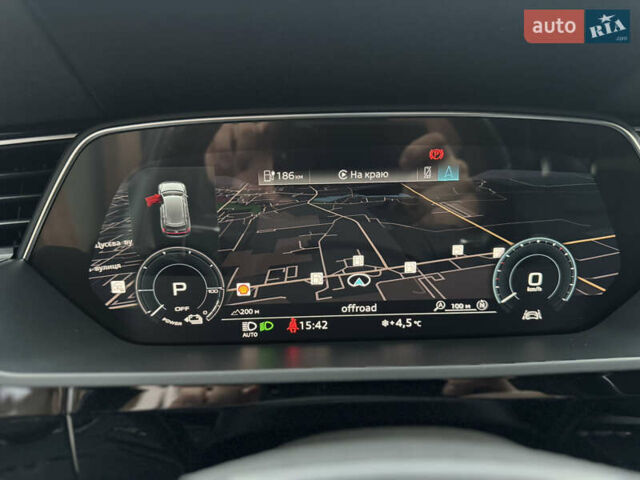 Черный Ауди E-Tron, объемом двигателя 0 л и пробегом 134 тыс. км за 27800 $, фото 24 на Automoto.ua