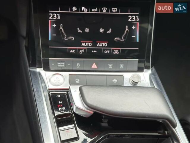 Черный Ауди E-Tron, объемом двигателя 0 л и пробегом 85 тыс. км за 31500 $, фото 34 на Automoto.ua