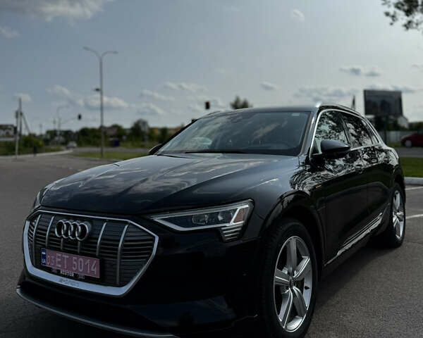 Черный Ауди E-Tron, объемом двигателя 0 л и пробегом 72 тыс. км за 33000 $, фото 7 на Automoto.ua