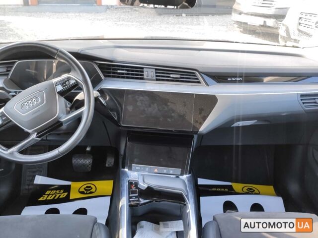 Черный Ауди E-Tron, объемом двигателя 71 л и пробегом 111 тыс. км за 29999 $, фото 8 на Automoto.ua