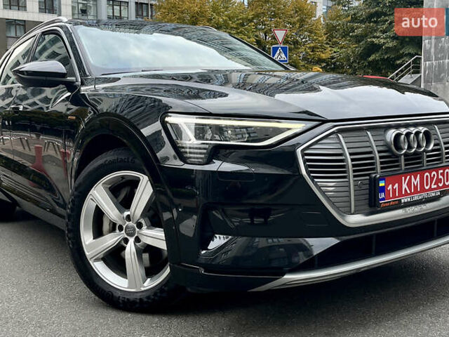 Чорний Ауді E-Tron, об'ємом двигуна 0 л та пробігом 204 тис. км за 21900 $, фото 10 на Automoto.ua
