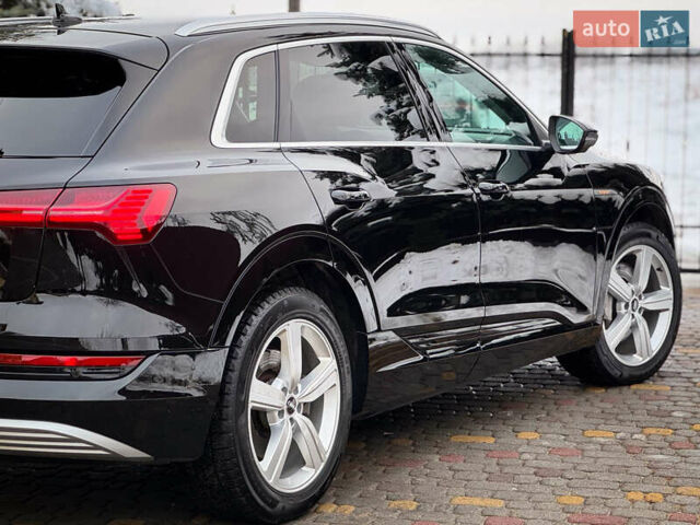 Чорний Ауді E-Tron, об'ємом двигуна 0 л та пробігом 140 тис. км за 26000 $, фото 40 на Automoto.ua