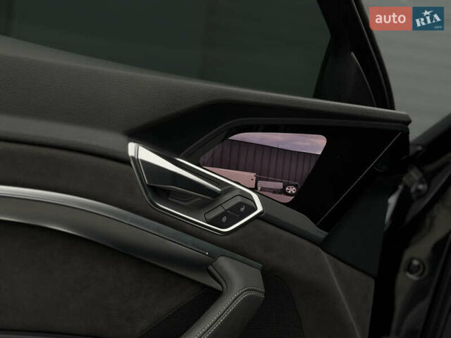 Чорний Ауді E-Tron, об'ємом двигуна 0 л та пробігом 162 тис. км за 28500 $, фото 45 на Automoto.ua