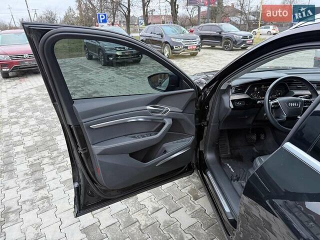 Черный Ауди E-Tron, объемом двигателя 0 л и пробегом 65 тыс. км за 29700 $, фото 23 на Automoto.ua