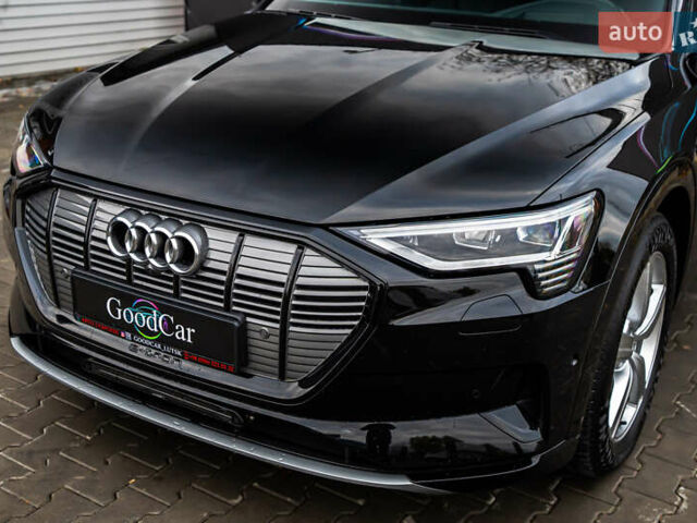 Чорний Ауді E-Tron, об'ємом двигуна 0 л та пробігом 100 тис. км за 31400 $, фото 22 на Automoto.ua