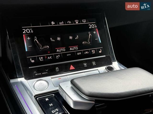 Чорний Ауді E-Tron, об'ємом двигуна 0 л та пробігом 76 тис. км за 31000 $, фото 42 на Automoto.ua