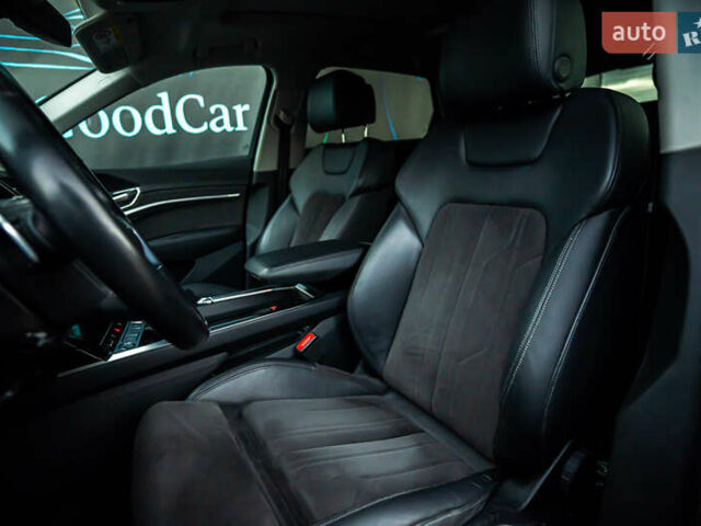 Черный Ауди E-Tron, объемом двигателя 0 л и пробегом 133 тыс. км за 28900 $, фото 40 на Automoto.ua