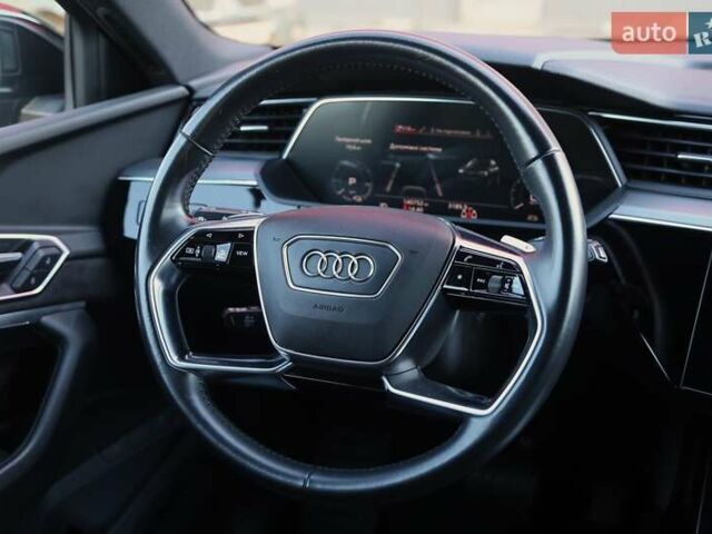 Черный Ауди E-Tron, объемом двигателя 0 л и пробегом 140 тыс. км за 31900 $, фото 15 на Automoto.ua
