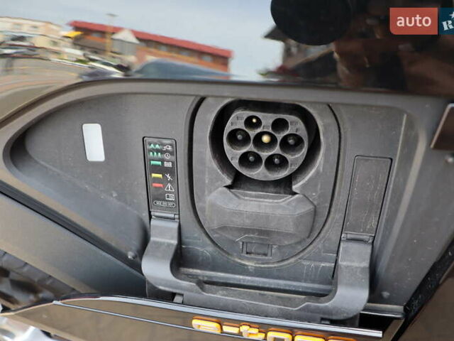 Чорний Ауді E-Tron, об'ємом двигуна 0 л та пробігом 86 тис. км за 29800 $, фото 12 на Automoto.ua